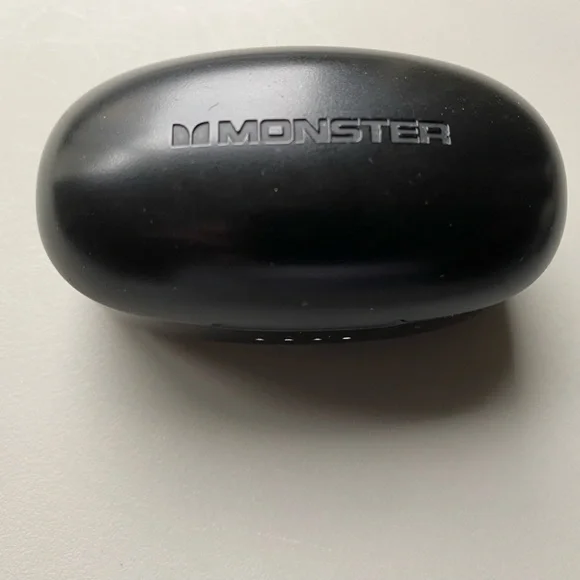 Monster Achieve 100 Airlinks Earbuds